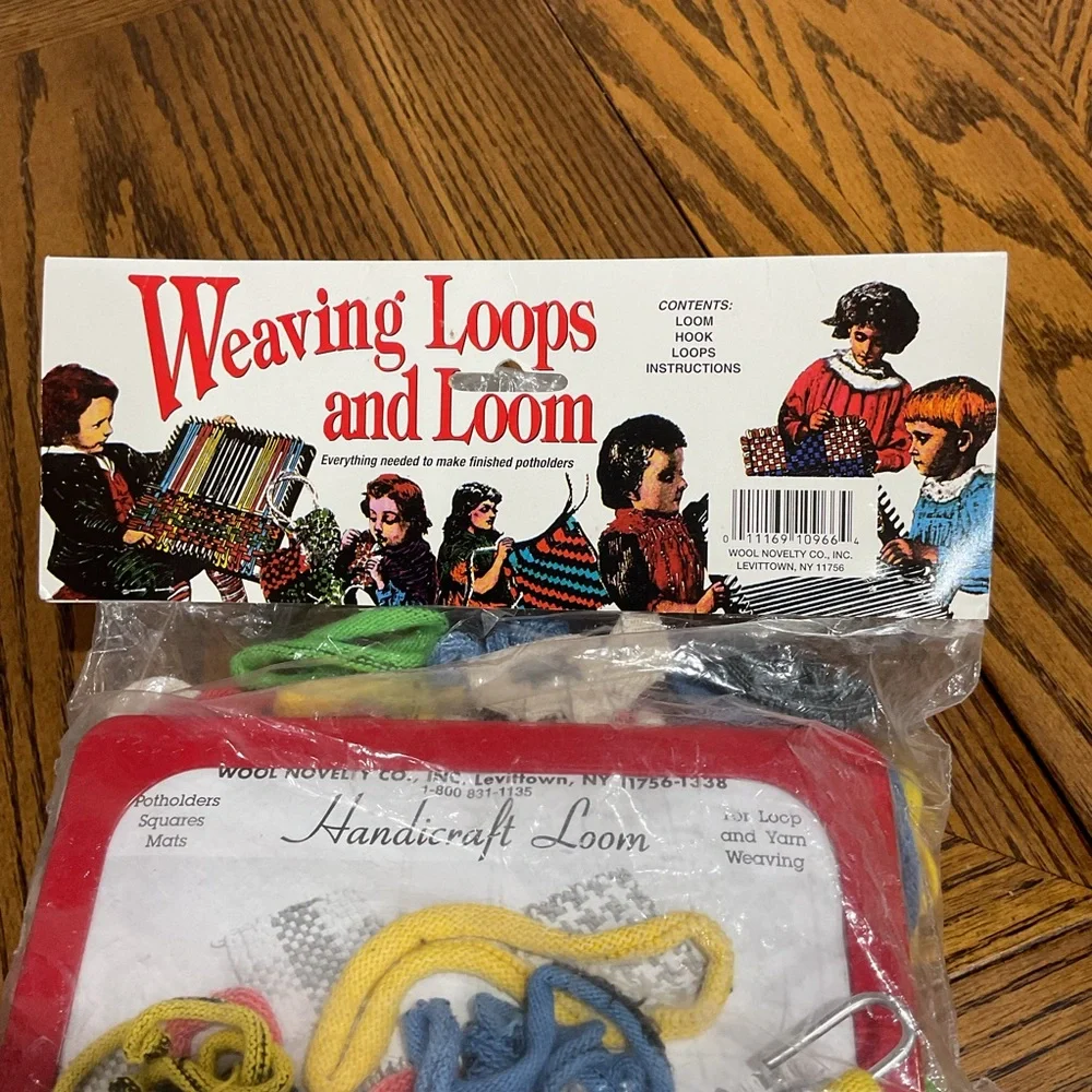 Weaving Loops and Loom Craft Set - Red, Blue, Yellow, Green Loops